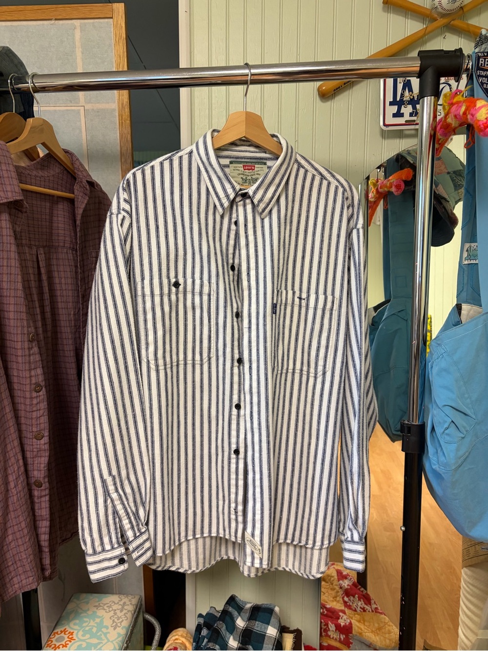 Levi's Men’s White Shirt with Navy Vertical Stripes - Picture 1 of 4
